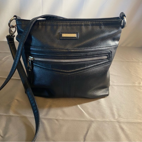 Tignanello Handbags - Tignanello leather shoulder strap/Crossbody black multi pocket  purse